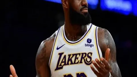 “澳篮重生记：跳蚁战队对抗破坏者联盟，巅峰对决即将上演！”