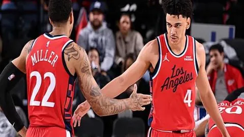 NBA巨星评足球史前五：罗纳尔多、克里斯蒂亚诺、齐达内、维尼修斯、内斯塔，梅西缺席